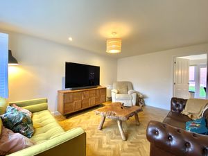 Lounge- click for photo gallery